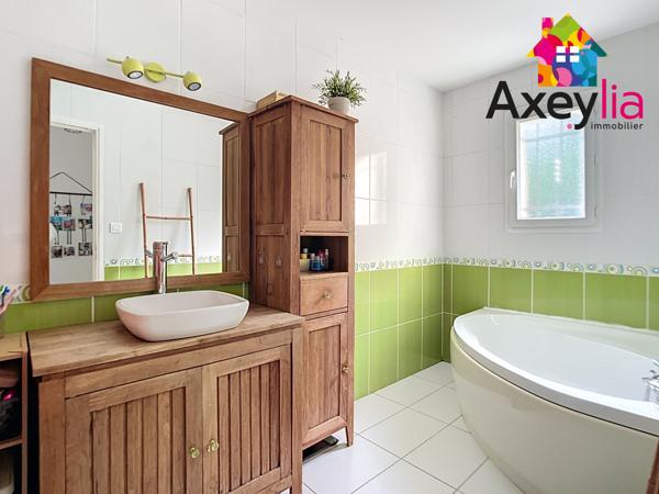 Mably (42300) A VENDRE - 20 MIN DE MABLY - MAISON AVEC SOUS-SOL SEMI-ENTERRÉ, 3 CHAMBRES ET TERRAIN