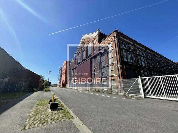 Local d'activites 5500 m² à vendre SAINT HERBLAIN (réf : 44.019089)