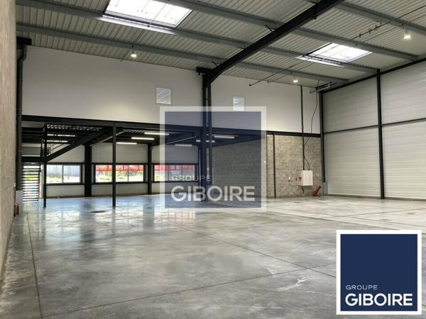 Local d'activites 2016 m² à vendre CARQUEFOU (réf : 44.018832)
