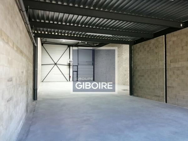 Local d'activites 2016 m² à vendre CARQUEFOU (réf : 44.018832)