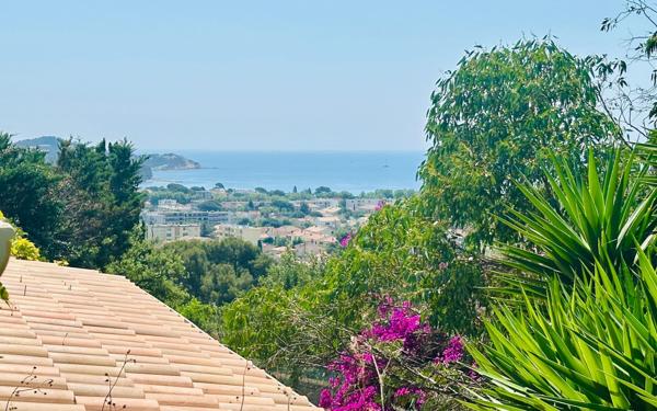 Maison à vendre    5 pièces • 245 m2 La Seyne-sur-Mer