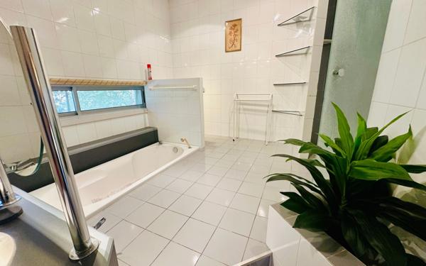 Maison à vendre    5 pièces • 245 m2 La Seyne-sur-Mer