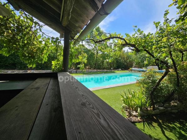 Magnifique maison rénovée de 157 m² avec piscine et garage – RUELLE SUR TOUVRE (16)