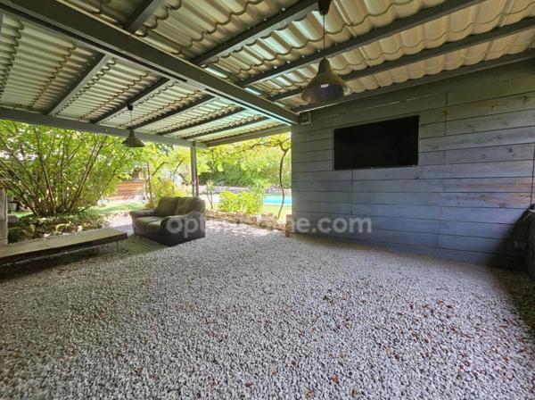 Magnifique maison rénovée de 157 m² avec piscine et garage – RUELLE SUR TOUVRE (16)