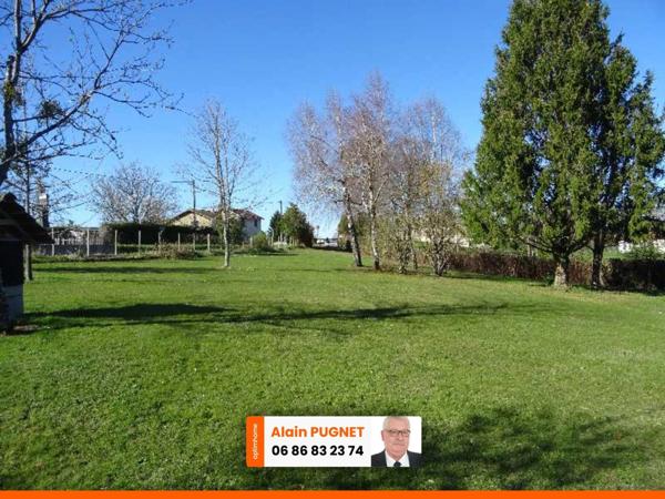 A LIMOGES BELLEGARDE BEAU TERRAIN PLAT AVEC CU DE 1586 M²