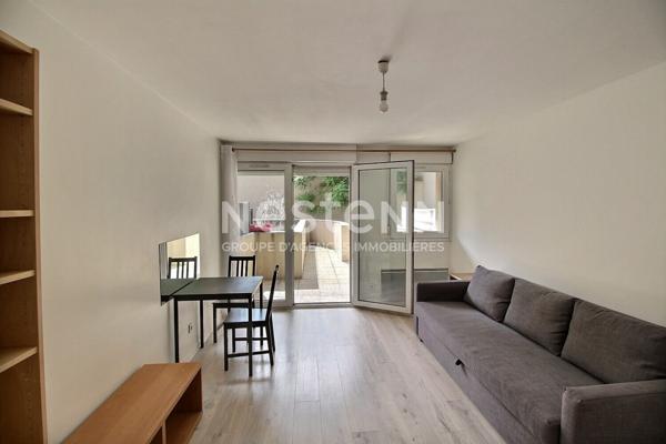 Studio avec terrasse à vendre à Massy - centre ville - Investissement idéal !