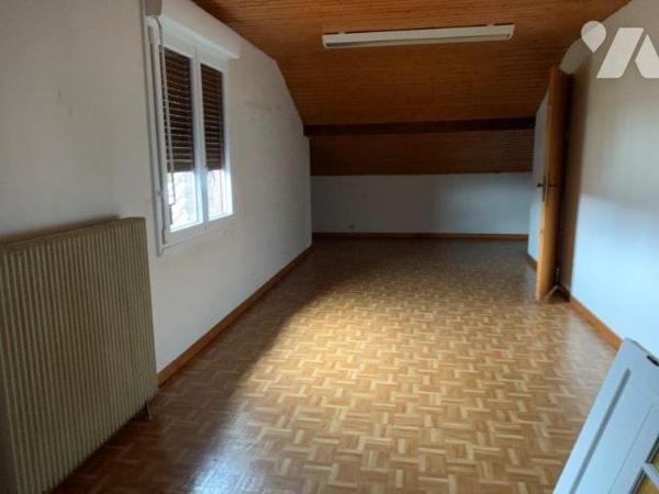 Maison d'habitation f6 avec terrain attenant