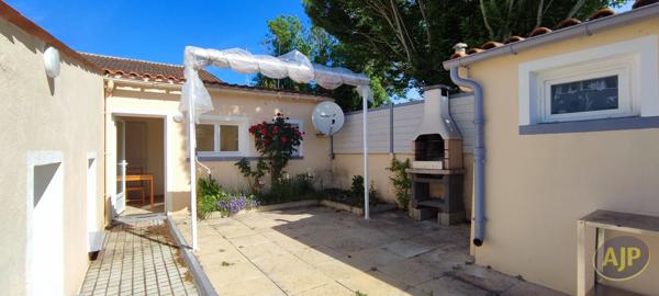 Vente maison Pons : 178 000 € - AJP Immobilier Pons