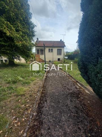 Loches – Petit pavillon de 49 m² sur sous-sol de 42 m2 avec terrain 917 m2 et grenier aménageable