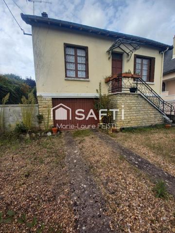 Loches – Petit pavillon de 49 m² sur sous-sol de 42 m2 avec terrain 917 m2 et grenier aménageable