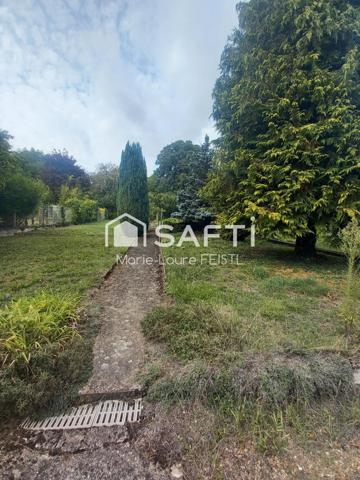 Loches – Petit pavillon de 49 m² sur sous-sol de 42 m2 avec terrain 917 m2 et grenier aménageable