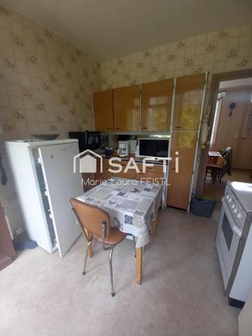 Loches – Petit pavillon de 49 m² sur sous-sol de 42 m2 avec terrain 917 m2 et grenier aménageable