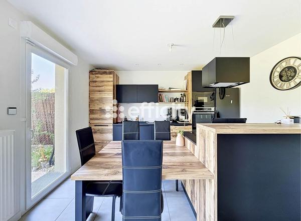 Maison
         4 pièces
        - 85 m² Exclusivité 279 000 € *