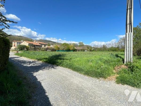 A vendre - Digne-les-Bains (04) - Alpes de Haute Provence: Un terrain constructible d'env 3 725...