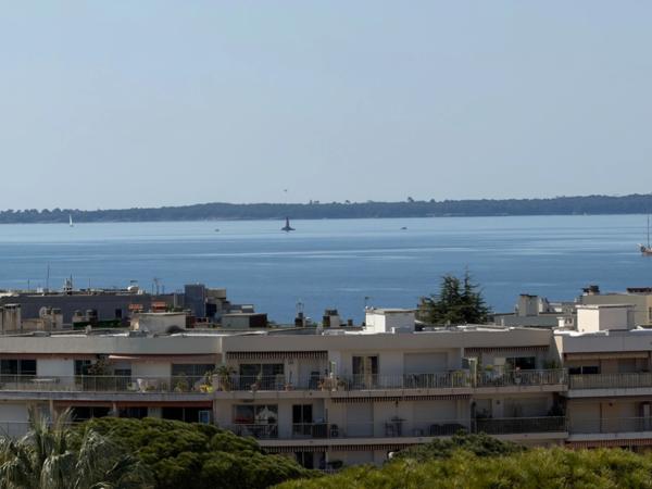 ✨ Exceptionnel - Appartement 3 pièces – Vue mer panoramique –parking et cave- Juan-les-Pins