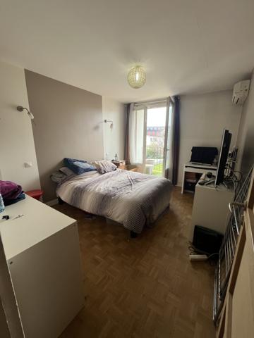 Appartement Atypique 3 pièces Métro Croix de Chavaux