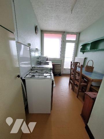 Situé au 6ème étage d'une résidence de standing sécurisée, avec concierge et ascenseur, apparte...