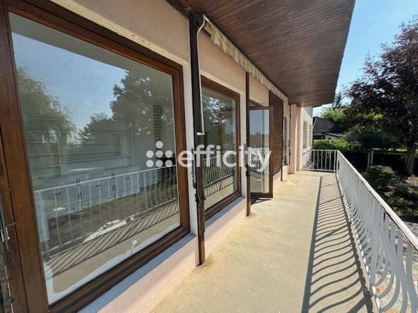 Maison 8 pièces - 200 m² Exclusivité efficity