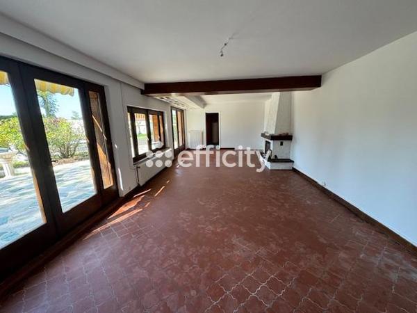 Maison 8 pièces - 200 m² Exclusivité efficity