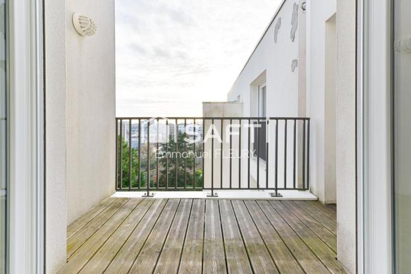 Dernier étage avec balcon sans vis-à-vis – Souillarderie