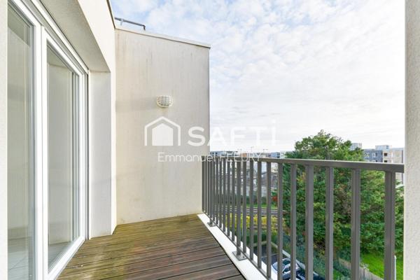 Dernier étage avec balcon sans vis-à-vis – Souillarderie