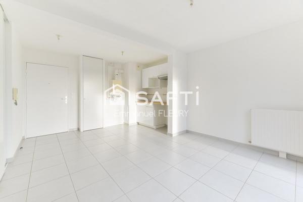 Dernier étage avec balcon sans vis-à-vis – Souillarderie