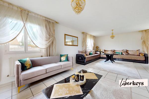 SAINT RÉMY - VILLA PLAIN PIED non mitoyenne - SALON 40 M² - 3 CHAMBRES - BUANDERIE - 1185 M² TERRAIN