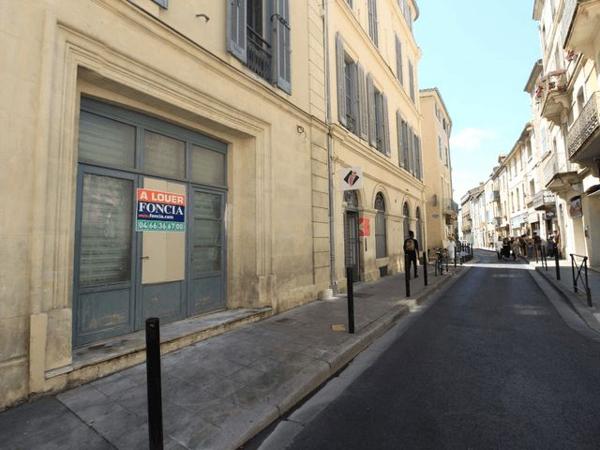 Location Local commercial 1 pièce 55.4 m² - 1 RUE BIGOT Nimes 30900