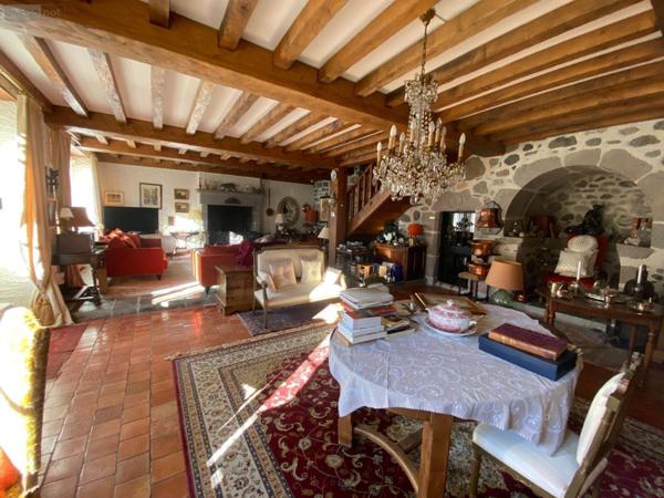 Maison de maître à vendre à Anglards-de-Salers dans le Cantal (15380), ref : 15060/1119