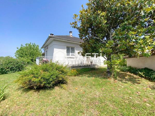 Maison avec jardin centre village