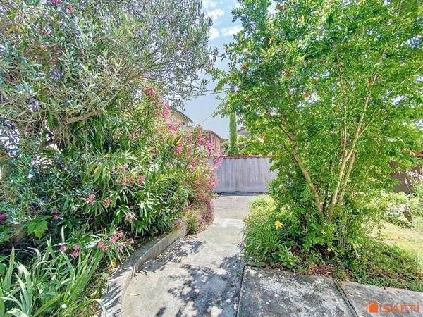 Maison avec jardin centre village