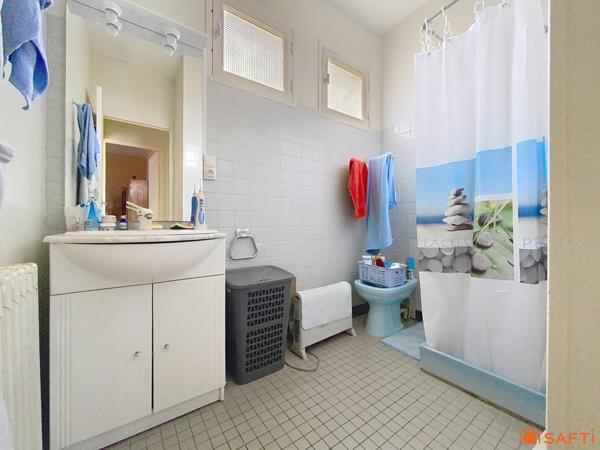 Maison avec jardin centre village