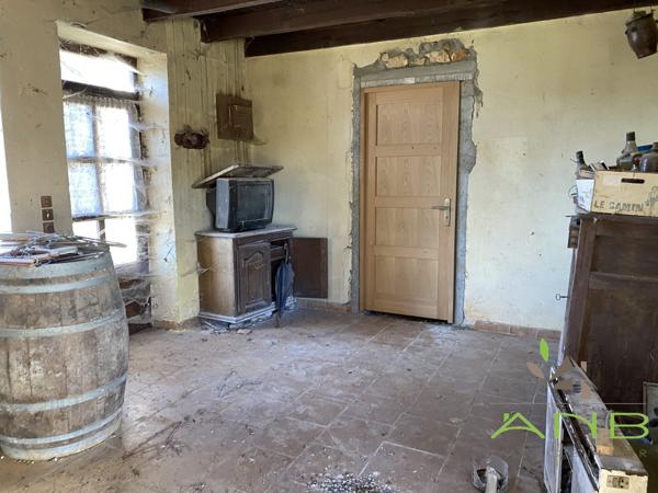 Ancien corps de ferme en cours de rénovation – vers une autonomie complète - Saint Sornin - Charente - 16220