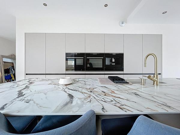 Lumière, volume et élégance aux portes de Tours