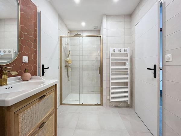 Lumière, volume et élégance aux portes de Tours