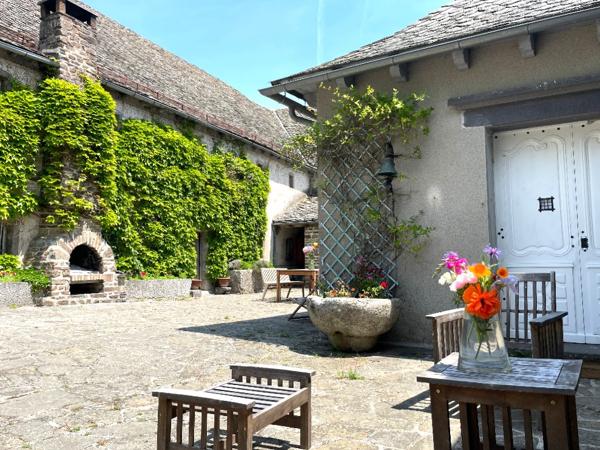 Manoir avec Corps de Ferme Chaudes Aigues Chaudes aigues