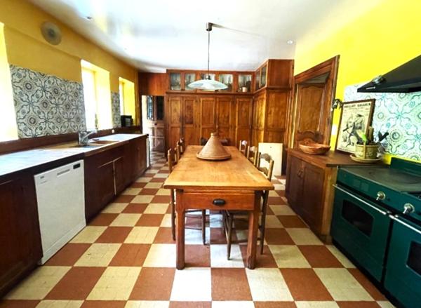 Manoir avec Corps de Ferme Chaudes Aigues Chaudes aigues
