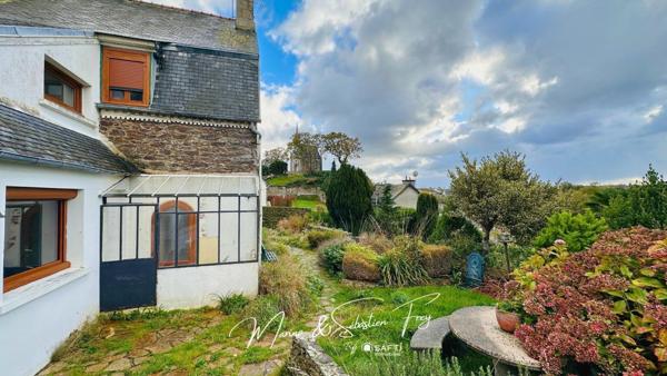 Maison au calme proche des commerces et vue dégagée