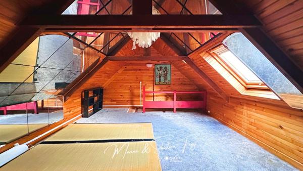 Maison au calme proche des commerces et vue dégagée