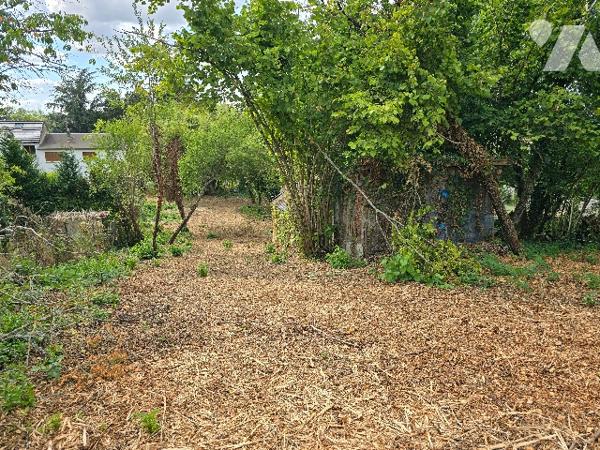 Terrain a bâtir de 1461 m2