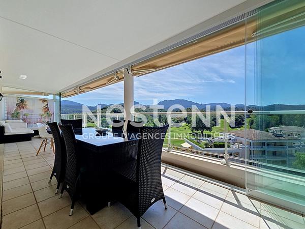 MANDELIEU : très beau 2P à RIVIERA GOLF - position dominante avec garage vue golf