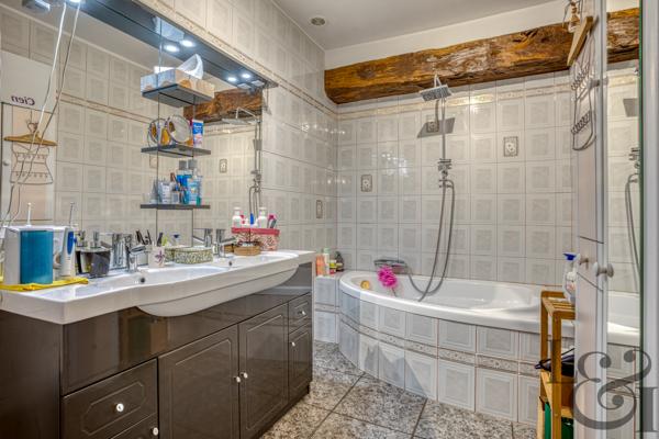 Maison rénovée à vendre proche commerces de Villeneuve-sur-Lot
