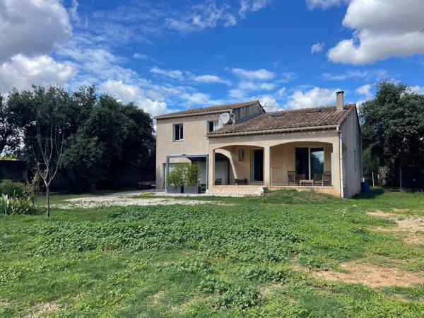 Sorgues (84700) Maison familiale 135 m² sur terrain 1 817 m² piscinable – Calme et nature –