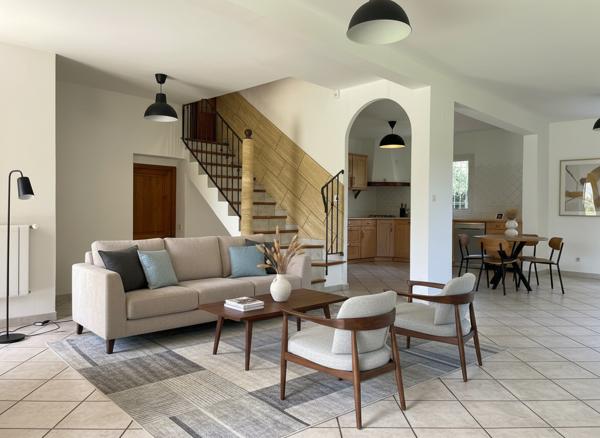 Sorgues (84700) Maison familiale 135 m² sur terrain 1 817 m² piscinable – Calme et nature –