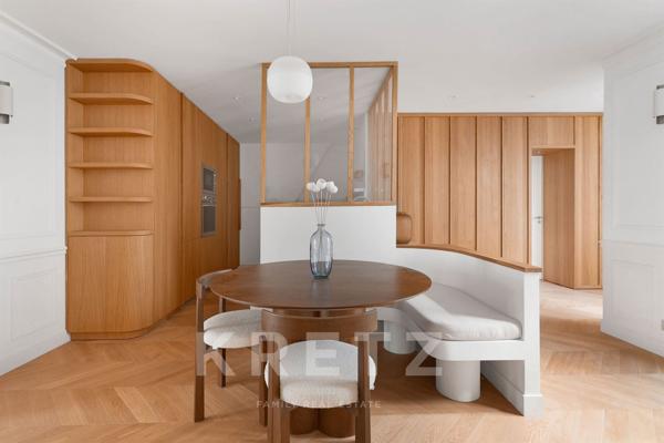 Un écrin contemporain dans un immeuble de charme – Rue de l’Université