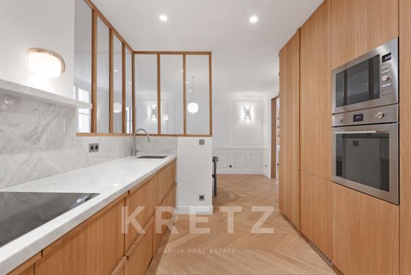 Un écrin contemporain dans un immeuble de charme – Rue de l’Université