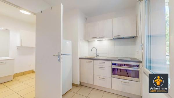 Location Appartement 1 pièces 28 m2 à Saint-Genis-Laval