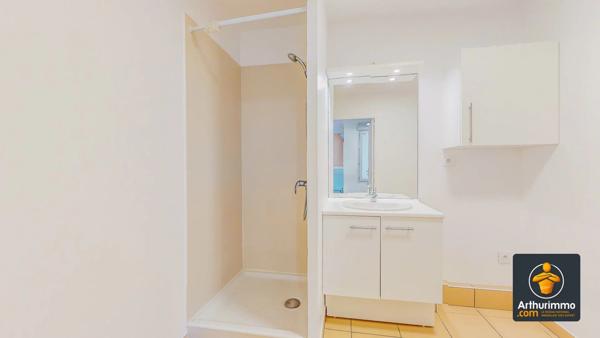 Location Appartement 1 pièces 28 m2 à Saint-Genis-Laval