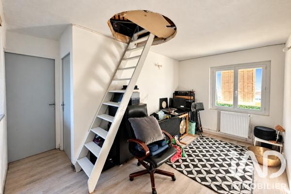 Maison à vendre 5 pièces 117 m² Nîmes