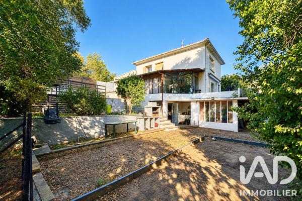 Maison à vendre 5 pièces 117 m² Nîmes
